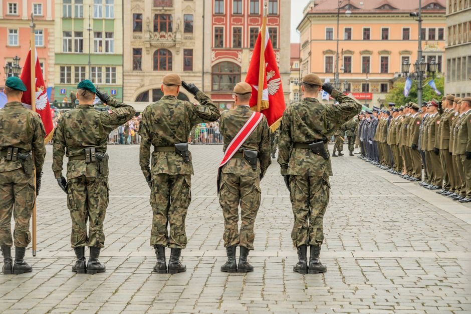 Poland Military Modernization: Eastern Flank Defense and NATO Contributor